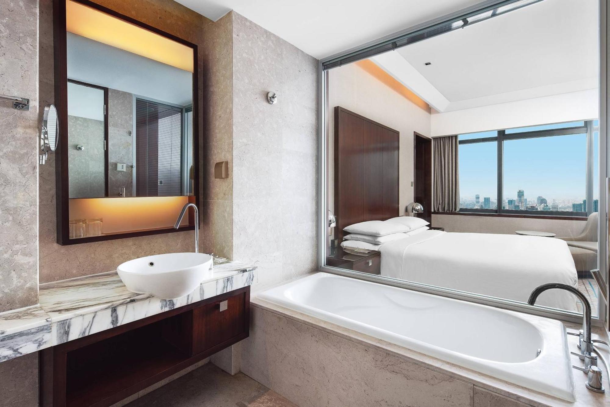 Renaissance Zhongshan Park Hotel Shanghai