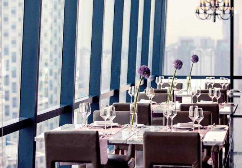 Hotel Renaissance Zhongshan Park