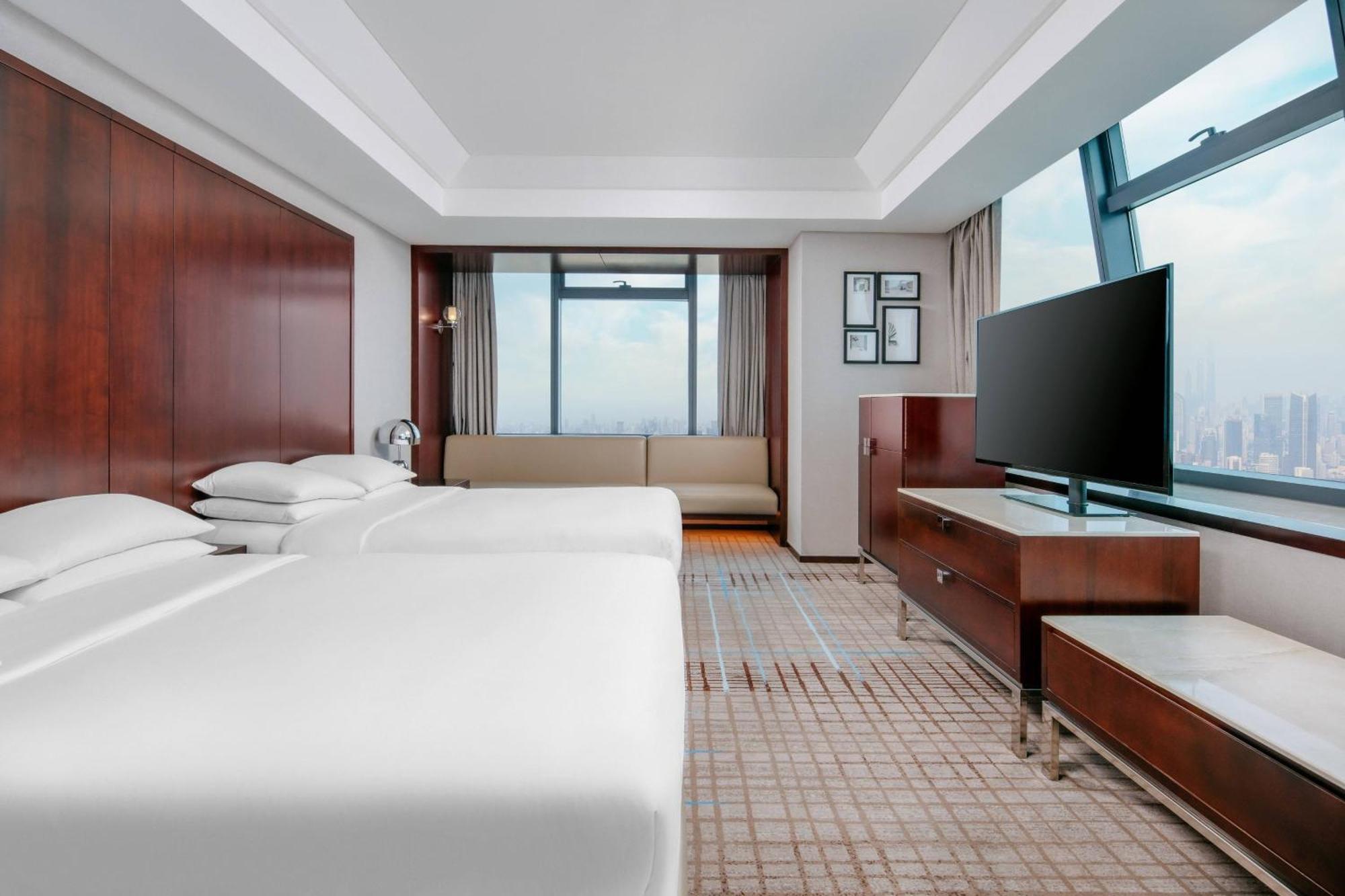 Renaissance Zhongshan Park Hotel