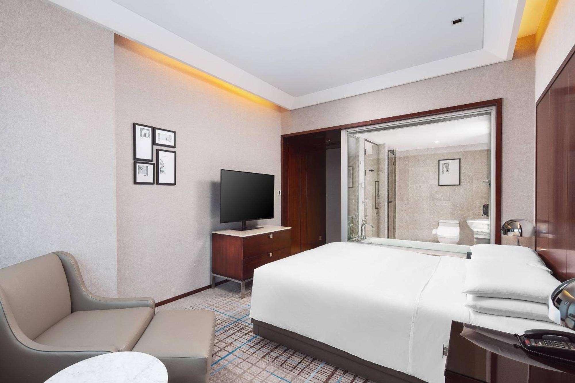 Hotel Renaissance Zhongshan Park