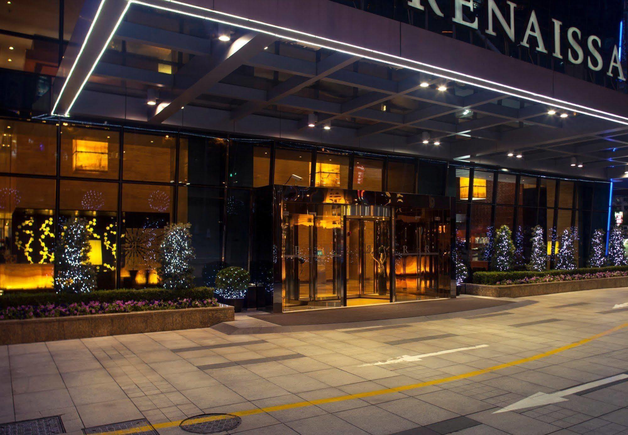 Renaissance Zhongshan Park 5*